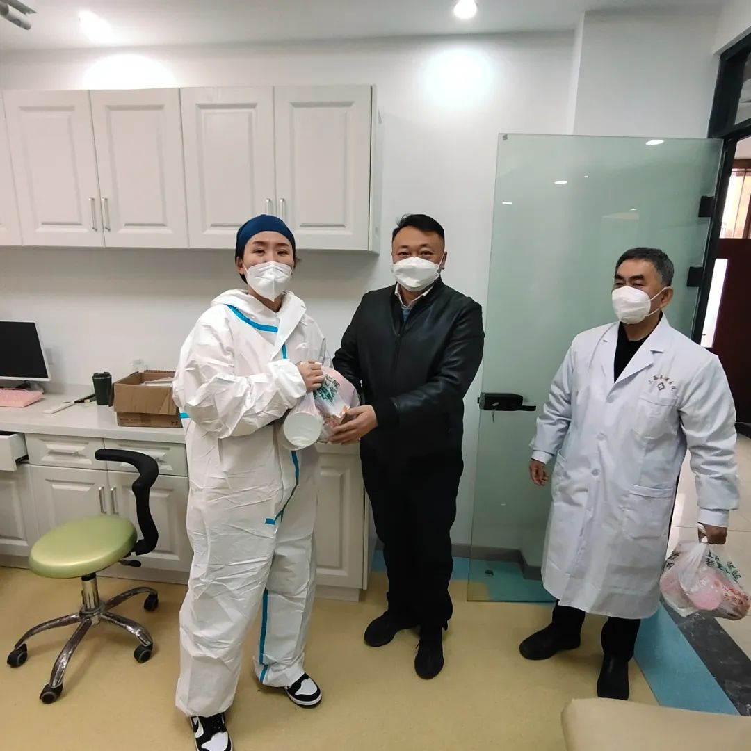 浓情慰问暖人心 坚守岗位守初心 —— 医院领导班子深入一线慰问全院职工